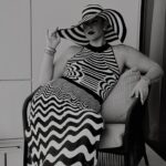 Aurélie Van Daelen Instagram - Call me Mary. Éclectique, audacieuse, hors du commun : Mary Katrantzou signe la nouvelle collection pour @marina.rinaldi et propose un véritable voyage au cœur d’un kaléidoscope de styles et de couleurs. 🔥 Publicité #MarinaRinaldiSS24 #MarinaRinaldiByMaryKatrantzou #publicité