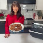 Autumn Calabrese Instagram - Looking for a fun, fall activity today? Try making these air fryer cinnamon apple rings 🍎 They only take a few minutes & they taste like apple pie but without weighing you down. Ingredients for the batter: 4 apples cored (I used honey crisp) 1 cup GF all purpose flour 1 egg 1/2 cup milk of choice (I used unsweetened almond) 1 tsp cinnamon 1/2 tsp nutmeg 1/2 tsp ground ginger Ingredients for the topping 2 tablespoons coconut sugar 2 tablespoons cinnamon Directions -combine dry ingredients for batter (flour, cinnamon, nutmeg & ginger. Whisk to combine. -in a separate bowl whisk the egg, then add milk and whisk again. -add the dry ingredients to the wet, whisk to combine. - in a separate shallow bowl, combine coconut sugar & cinnamon -dip each apple ring in the batter, let excess drip off, then dip in the sugar & cinnamon mixture. Place in air fryer. - air fry at 380 degrees for 10 minutes, I like to do 5 minute increments & check on them to make sure they aren’t getting over cooked. Let cool & enjoy! 😋 #fall #apples #dessert #airfryer #goodmoodfood