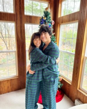 Autumn Calabrese Instagram - Merry Christmas from our family to yours!!!!🎄❤️