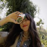 Ava Michelle Instagram - daisy day 🌼🤍✨🌿 @marcjacobsfragrances #DaisyWild #MJDaisy