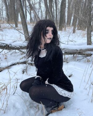 Avery Quinn Pongracz Instagram - you look lonely.