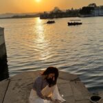 Avneet Kaur Instagram – 😍🌅 #candids