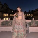 Avneet Kaur Instagram – In my param sundari moment 🧚‍♀️💗🤭

Styling @kmundhe4442 
Wearing  @mohrayacouture
Jewellery @laadoatelier 
Makeup Me