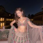 Avneet Kaur Instagram – In my param sundari moment 🧚‍♀️💗🤭

Styling @kmundhe4442 
Wearing  @mohrayacouture
Jewellery @laadoatelier 
Makeup Me