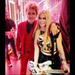 Avril Lavigne Instagram – Congrats @greenday on receiving the Landmark Award at The @iheartradio Awards last night. Your influence runs deep and is forever etched in rock history! 💚🤘🏻🖤