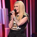Avril Lavigne Instagram – Congrats @greenday on receiving the Landmark Award at The @iheartradio Awards last night. Your influence runs deep and is forever etched in rock history! 💚🤘🏻🖤