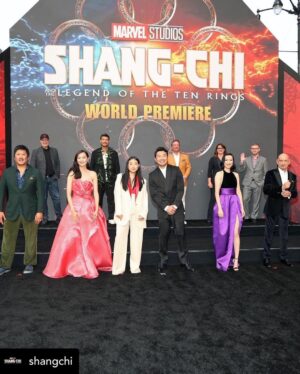 Awkwafina Instagram - Celebrating the release of @shangchi last night with this incredible cast and crew... Im so excited for you guys to see it 🙌❤️🐉

Thank you to my team 🙏
@emilychengmakeup 
@kyleeheathhair 
@ecduzit 
@thuybnguyen 
@lanvinofficial
@retrouvai