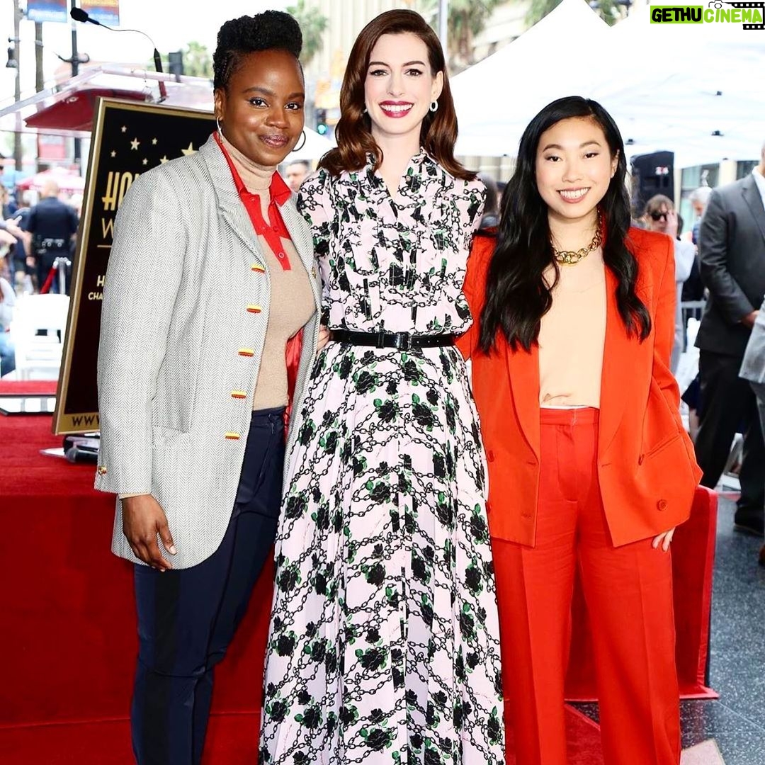 Awkwafina Instagram - Celebrating Annie and her shiny new star!! Thank you for bringing joy into my life. My cheesy smile says it all. I love you and Congrats @annehathaway #deerees My team: @kirinstagram @kyleeheathhair @ecduzit @stellamccartney Hollywood Walk of Fame