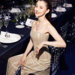 Aya Asahina Instagram - . . . 今年は海外でのお仕事が多かったように思います。 ありがとうございました！🥰 本当に幸せな日々でした！＾＾ . 新しく始めた事も沢山ありましたが、 お休みも頂きながら穏やかに、 そして充実した一年を過ごす事ができました🍀 . 来年はもっとパワーアップして頑張っていきます♥️ 引き続き応援のほどよろしくお願い致します。 . 皆様良いお年をお迎えください⭐️ . .