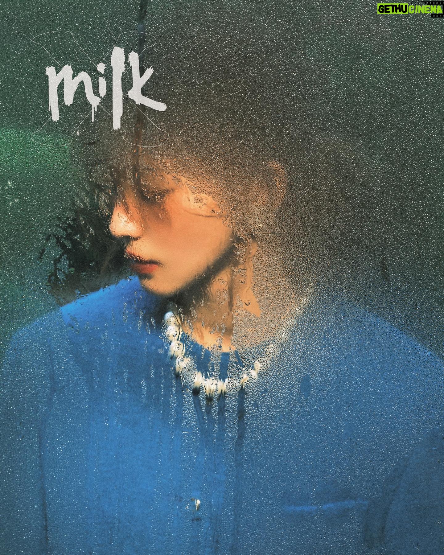 Aya Asahina Instagram - . . . 香港の雑誌「milk x」に出ております💓 . -17ANNIVERSARY- 記念すべき号に呼んで頂き嬉しい限りです☺️ . レトロな雰囲気の中GUCCIの衣装を着用しました。 皆さんぜひチェックしてみてください♥️ . . @milkxhk @gucci