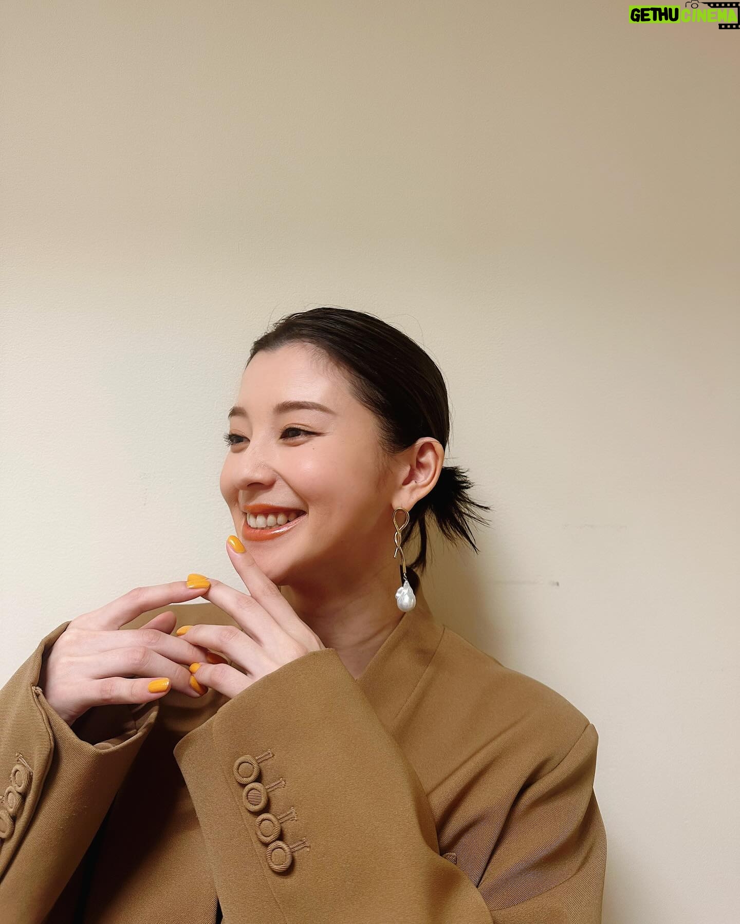 Aya Asahina Instagram - . . 沢山のコメントありがとうございました! 無事に出産を終えたら、 改めてご報告させてください🍀 . . 本日は収録に行ってきました💓 沢山笑って、楽しい現場でした🫶 . .