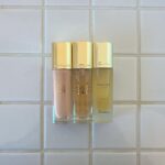 Aya Asahina Instagram - . . GUERLAIN PARURE GOLD 24K PRIMER🧡 . . 3/1 GUERLAINを象徴するファンデーションライン #パリュールゴールド から 99%スキンケアベースのまるで美容液のようなアイテムメイクアッププライマー「パリュール ゴールド 24K プライマー」が発売。 . 24K配合の繊細なゴールドフレークが、 自然なツヤ感と輝きを演出します。 . そして、98％天然由来成分配合に生まれ変わった新処方。 . @guerlain #ゲラン #パリュールゴールド #24Kプライマー