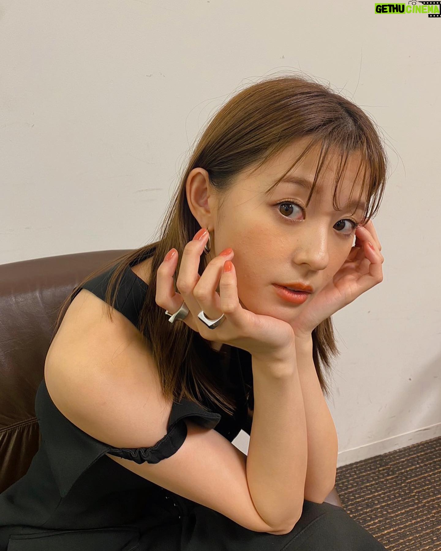 Aya Asahina Instagram - . . . 衣装。 set up / @prankproject_official ring / @tomwood_project shoes / @charleskeith_jp . 昨日は久しぶりに番組の収録でした💓 . . そして今日もいい一日を過ごせました🫶 メイク道具も断捨離できたし めちゃくちゃスッキリ👍 . .