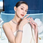 Aya Asahina Instagram - . . -CHAUMET- . 先日特別イベント「Conversation Virtuoses 2」 ショーメの卓越したハイジュエリーと、 日本伝統を受け継ぐ若き匠３名との “対話”を見させていただきました。 . 今年6月にパリに伺った時に拝見した ハイジュエリーもあり、 とても輝かしく繊細で素敵な時間を過ごさせて頂きました。 . #ショーメ #chaumet #conversationvirtuoses2 . @chaumetofficial . .