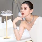Aya Asahina Instagram - . . -CHAUMET- . 先日特別イベント「Conversation Virtuoses 2」 ショーメの卓越したハイジュエリーと、 日本伝統を受け継ぐ若き匠３名との “対話”を見させていただきました。 . 今年6月にパリに伺った時に拝見した ハイジュエリーもあり、 とても輝かしく繊細で素敵な時間を過ごさせて頂きました。 . #ショーメ #chaumet #conversationvirtuoses2 . @chaumetofficial . .
