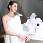 Aya Asahina Instagram - . . -CHAUMET- . 先日特別イベント「Conversation Virtuoses 2」 ショーメの卓越したハイジュエリーと、 日本伝統を受け継ぐ若き匠３名との “対話”を見させていただきました。 . 今年6月にパリに伺った時に拝見した ハイジュエリーもあり、 とても輝かしく繊細で素敵な時間を過ごさせて頂きました。 . #ショーメ #chaumet #conversationvirtuoses2 . @chaumetofficial . .