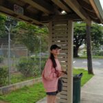Aya Omasa Instagram - こちらも時間差たっぷりの年末に旅行行った時のお写真📷 海外に行くといつもより華やかで柄が入ってる服を着たくなる🪼 🩵 と言ってもモノトーンが多めね😗