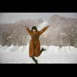 Aya Omasa Instagram - 今更感たっぷりの極寒北海道☃️旅行のお写真❄️🩵 とっても寒かったけれど北海道で食べるアイスが美味しすぎて毎回食べます🍦✨ 北海道旅行おすすめありますか〜とよく聞かれますが、 ジンギスカン、海鮮、ラーメン、ソフトクリームは必ずたべて帰って〜 早くまた北海道に行きたい☃️❄️