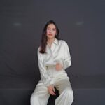 Aya Omasa Instagram - Precious 6月号　発売中🤍✨ 私だけの白 普段の私服も白が多いので誌面のファッションを見るのが楽しい☺️ #Precious#Preciousmagazine