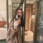 Aya Omasa Instagram – ローマ、ベネチアに
Preciousの撮影で行ってきました！

1週間天気にも恵まれ、素晴らしい撮影が出来ました🌅🧡

ローマでは念願の
@bulgari 
本店にも！
そして、去年できたばかりの
#BulgariHotelRoma
にも宿泊することができ、どこを切り取っても美しい店内、お部屋で写真を撮りすぎてしまいました🤭

少しイタリア撮影のお写真続きますがお付き合いくださいませ！