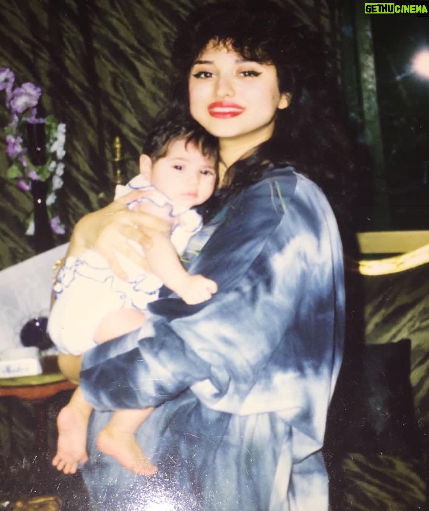 Aya Samaha Instagram - Happy mother’s day to the heart that beats for me always وجودك دايما مكملني ♥️