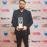 Ayesha Takia Instagram - #Repost @abufarhanazmi 🏆🥇🎖 Humbled to have received this #trophy of #mumbaiheroes by none other than @usembassyindia #consulgeneral #hisexcellency #EdgardD.Kagan on such a great platform #worldinterfaithharmonyweek supported by @unitednations #officialUNobservance with religious leaders of every faith joining hands to spread #love #lovegod #loveyourneighbor #interfaithharmony organised by Blossom Media. Received this for all the Humanitarian Work we as a team undertook through #parchamfoundation a non profit organisation helping the cause of #education #health #animalrights #justice & #equality . Congratulations to all the trustees & the ones who have supported us monetarily & in spirit as well as the last man legging it so we can achieve our dreams together. 🇮🇳♥️🙏🏼 @abufarhanazmi so proud of u😍