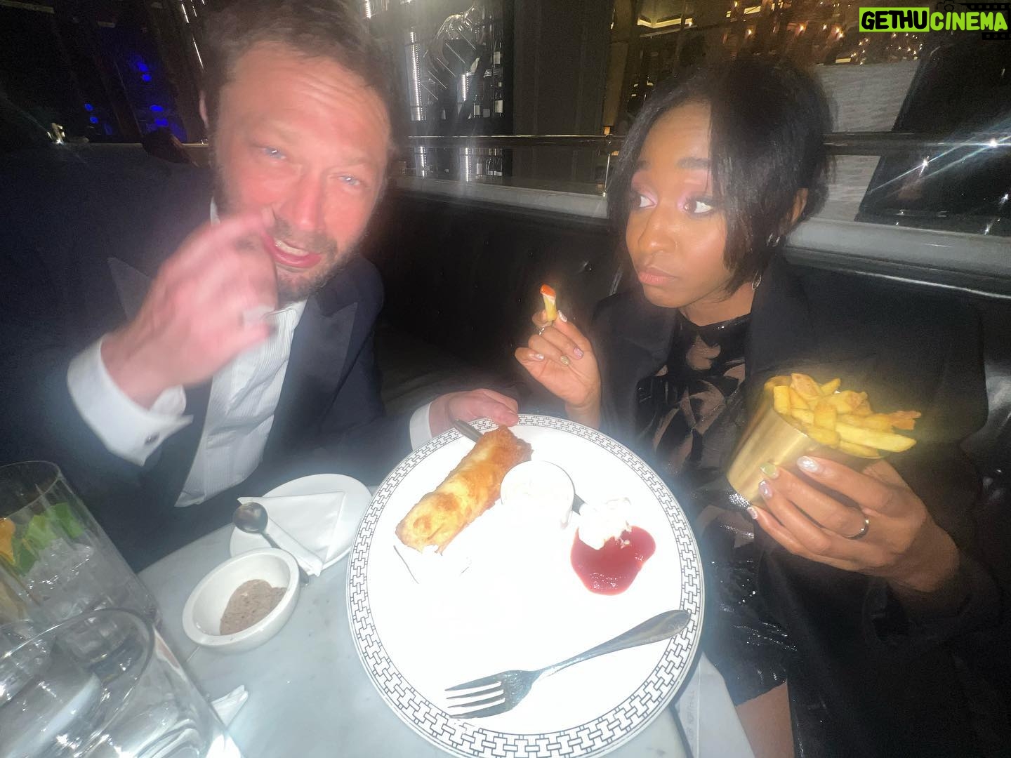 Ayo Edebiri Instagram - Enjoying British culture and cuisine! Travel! It’s the spice of life!