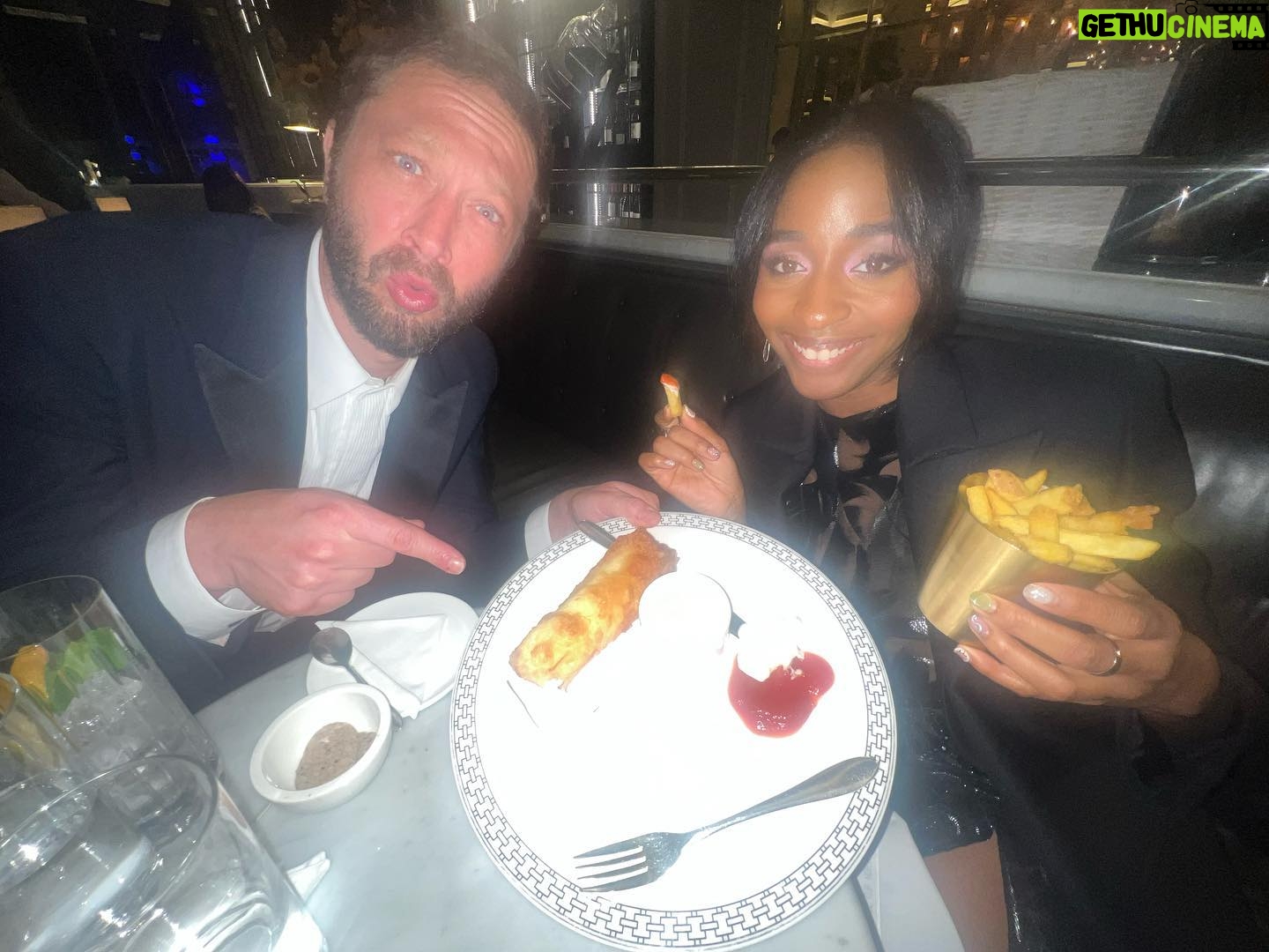 Ayo Edebiri Instagram - Enjoying British culture and cuisine! Travel! It’s the spice of life!