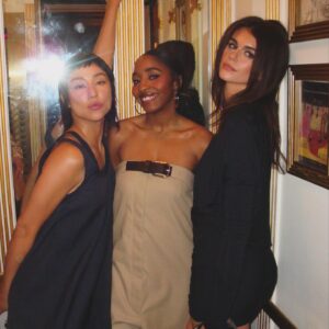 Ayo Edebiri Instagram - FIRST MET THANK YOU @loewe and @voguemagazine 🫶🏾