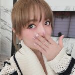 Ayumi Hamasaki Instagram - 🎀💅✨ ピンクパープル系の色んな質感にリボン🎀✨🎀 いつもの超高速メンバーで、いつもの話題をしながら。笑 @deeeeeenden @nailist___shu @nailfuor