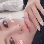 Ayumi Hamasaki Instagram - 🎀💅✨ ピンクパープル系の色んな質感にリボン🎀✨🎀 いつもの超高速メンバーで、いつもの話題をしながら。笑 @deeeeeenden @nailist___shu @nailfuor