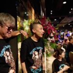 Ayumi Hamasaki Instagram - ツアークルーの皆様、演者の皆様を労う会🥂✨ こんな素敵な笑顔に溢れた会場を見渡しながら @zin_dancer_jp さんと2人で4時間ぶっ通しで司会を務めさせていただきました☺️あー写真見るだけで泣ける、やばい。笑 📷 @masayukikamo 🙏 #ayu47都道府県tour #bestcrew