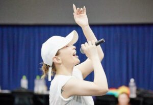 Ayumi Hamasaki Instagram - このツアー最後のリハーサルだったので、おまさ @masayukikamo が写真撮りにスタジオ来てくれた🥹🫶

これがまだ先週だなんて、びっくり！

#ayu47都道府県tour 
#最後のスタジオリハ
#ちょいちょい
#気になるとこあるやんな