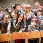 Ayumi Hamasaki Instagram – とーってもとーっても頑張ってくれた小学生チームの皆のダンスや演技力にも注目して観て下さいっ🤍

TAKUMA, MIKU, YURA, RIN, MIRI, IBUKI🤍🤍🤍

#BYEBYEバックステージ
#ayu26thanniversary 

MVフルサイズ公開と音源配信スタートは明日4月7日24時(4月8日0時)‼️‼️‼️

📷 @masayukikamo