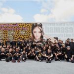 Ayumi Hamasaki Instagram - 最愛なるAスタッフとツアークルーの皆様の最強のサポートのもと、約1年間に及んだ47都道府県ツアー全53公演、本日無事に閉幕いたしました🇯🇵 Already miss them all😭✨✨ #ayu47都道府県tour ・ ・ ・ #写ってないけど #セキュリティチームも松ゴリも #全員しっかりルーズソックス #群を抜いて #JKコスに1番ブチ上がってたのは #コメです🐔 📸 @masayukikamo ☺️🙏