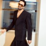 Ayushmann Khurrana Instagram - Can I call you tonight? ☎️ Not on your #TIME zone. 📕 #Time100Gala @bulgari #NY