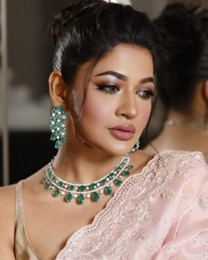 Azmeri Haque Badhon Instagram - @amisheebd @zahidkhanbridalmakeover ❤️!
