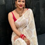 Azmeri Haque Badhon Instagram - শুভ নববর্ষ ❤️! Wearing @safiyasathi @gluedtogether.handcrafted.art