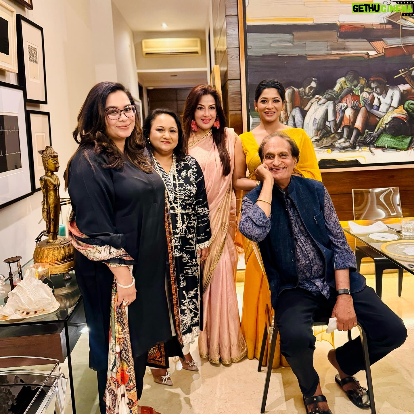 Azmeri Haque Badhon Instagram - This was such a great moment ❤️! With the celebrated photographer RAGHU RAI !