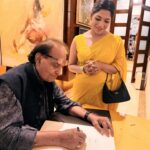 Azmeri Haque Badhon Instagram - This was such a great moment ❤️! With the celebrated photographer RAGHU RAI !