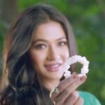 Azmeri Haque Badhon Instagram – আর মিথ্যা আশ্বাস নয়। ম্যাজিকাল সিড পাইপ যুক্ত মায়া হারবাল কোকোনাট অয়েল, চুল পড়া রোধে পার্মানেন্ট সল্যুশন।