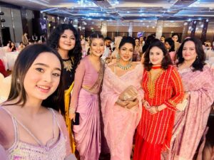 Azmeri Haque Badhon Instagram - ❤️