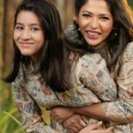 Azmeri Haque Badhon Instagram - When she is embraced by her annoying mother😎🥰!