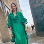 Azra Akın Instagram - 💚💙 Photo by: @murodjon_agzamov_official
