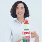Azra Akın Instagram - Hijyenik bir çamaşır makinesi ile temiz ve ferah çamaşırlar için Yeni Persil Jel’e geçin. #Persil
