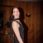 Azra Akın Instagram - 💗