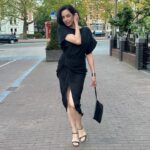 Azra Akın Instagram - Photo by @yaseminzk Dress by @yaseminozeristudio