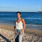 Azra Mian Instagram - No frank, just ocean