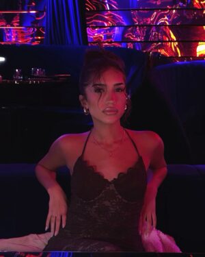 Azra Mian Instagram - Look here
