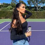 Azra Mian Instagram - Got to enjoy watching my first pickleball game with @celsiusofficial #CELSIUSbrandpartner☀️💋 @fireworkfoundation